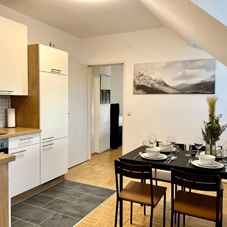 Urbanstays Linz Landstrasse - City Center - Near Casino Exterior photo